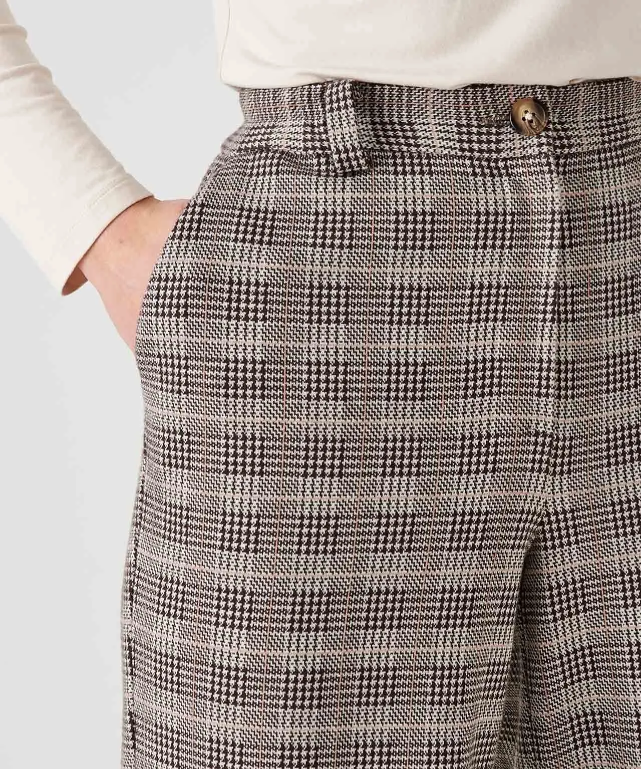 Trendy 7/8 Knitted Check Trousers for Women