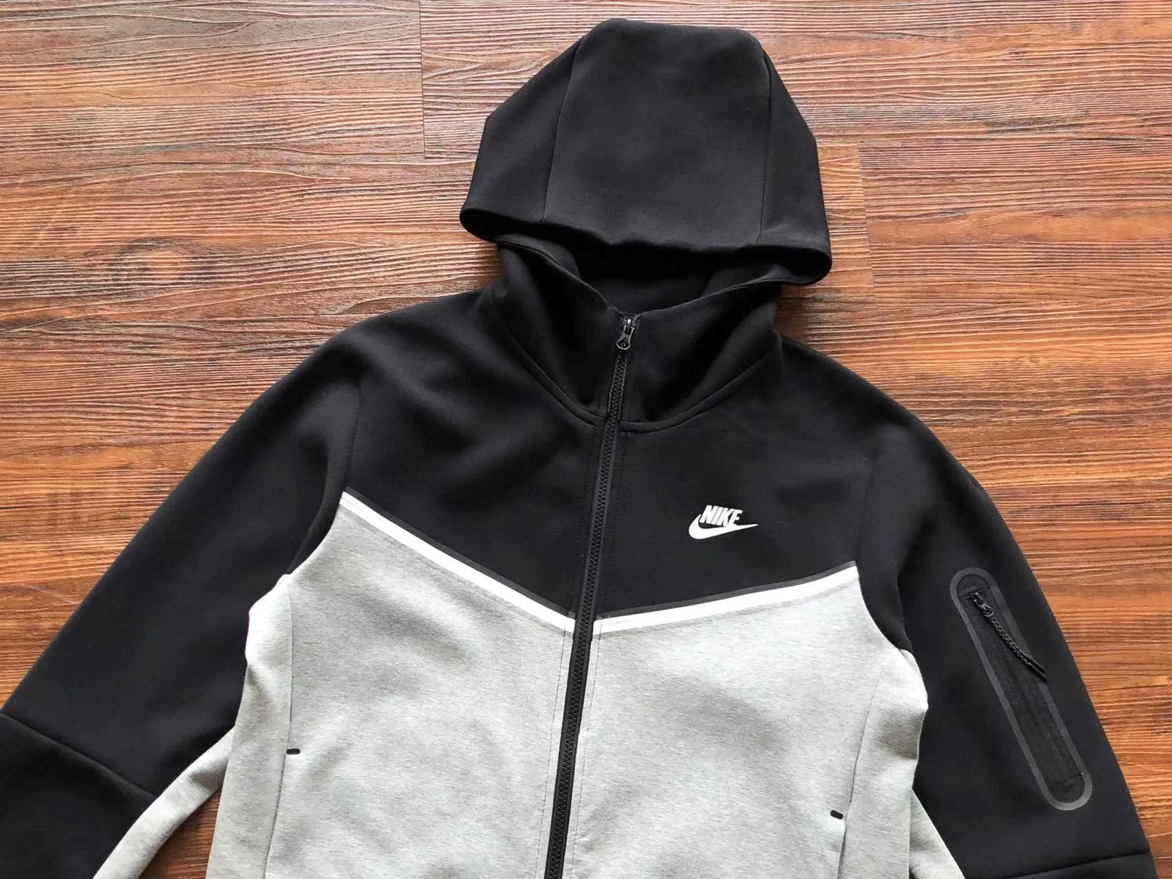 Black and Grey Tracksuit 1.0 2024