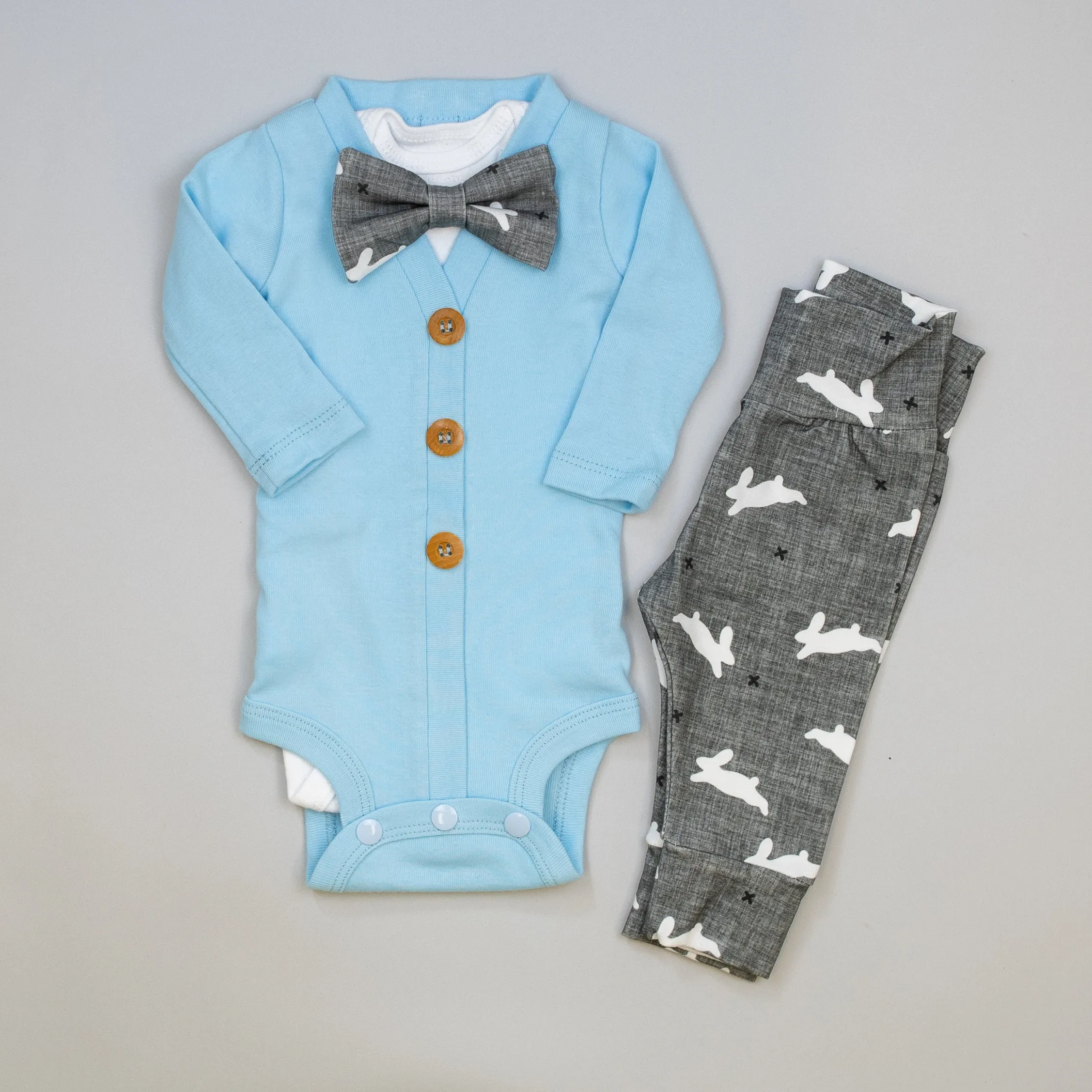 Cardisuit Set | Light Blue and Gray Bunny Print