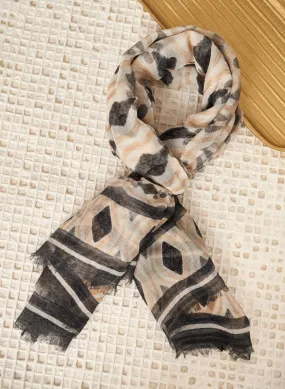 Geometric Pattern Thin Scarf