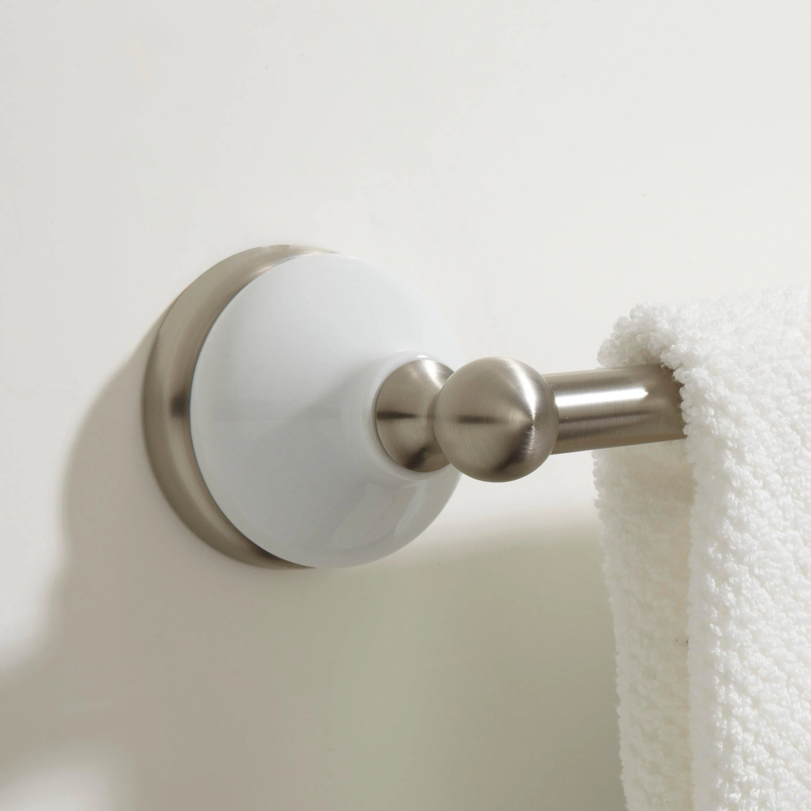 Houston Towel Bar