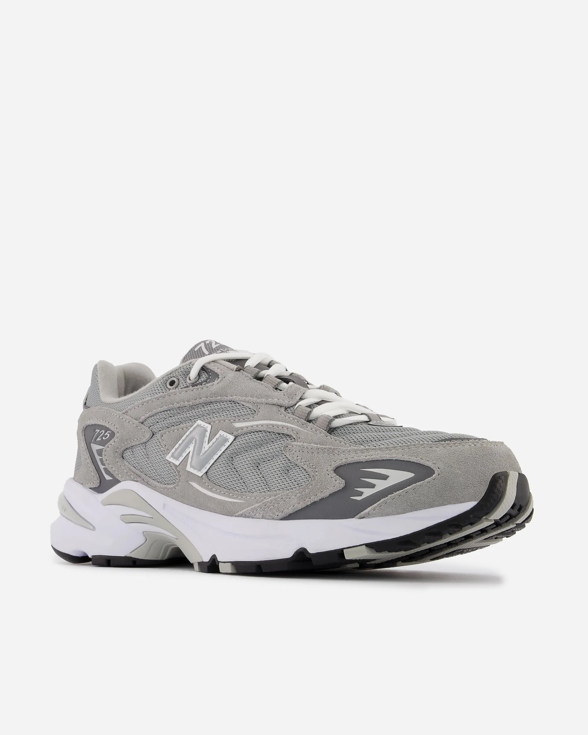 New Balance ML725P Unisex Athletic Shoe