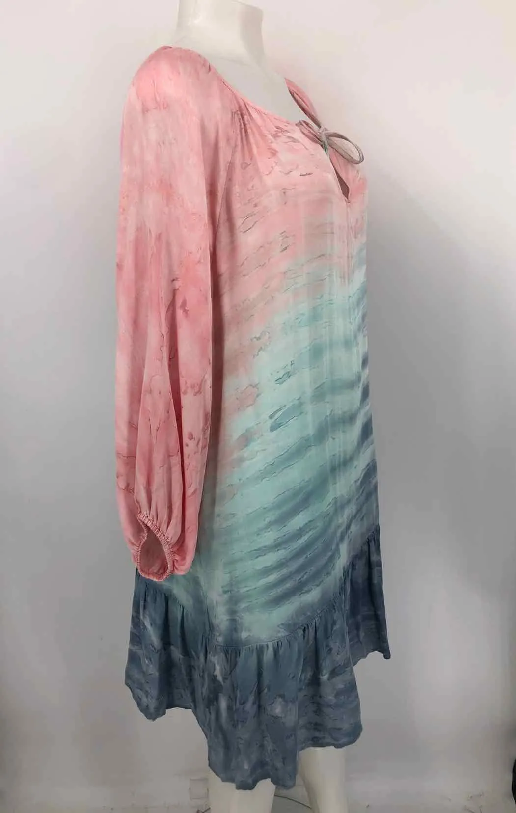 River + Sky Pink Blue Dyed Print Size Large (L) Dress