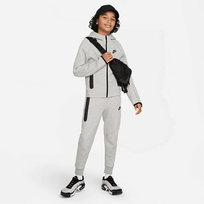 Youth Sportswear Tech Fleece Full-Zip Hoodie at Stirling Sports.